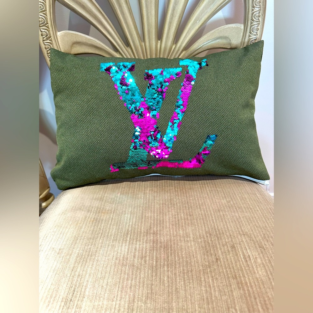 LV Cushion